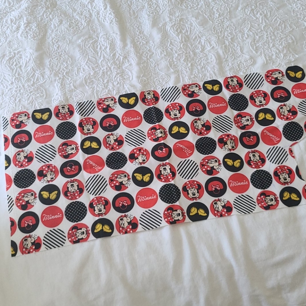 Disney Minnie Mouse fabric swatch